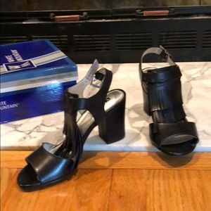 White mountain black sandals